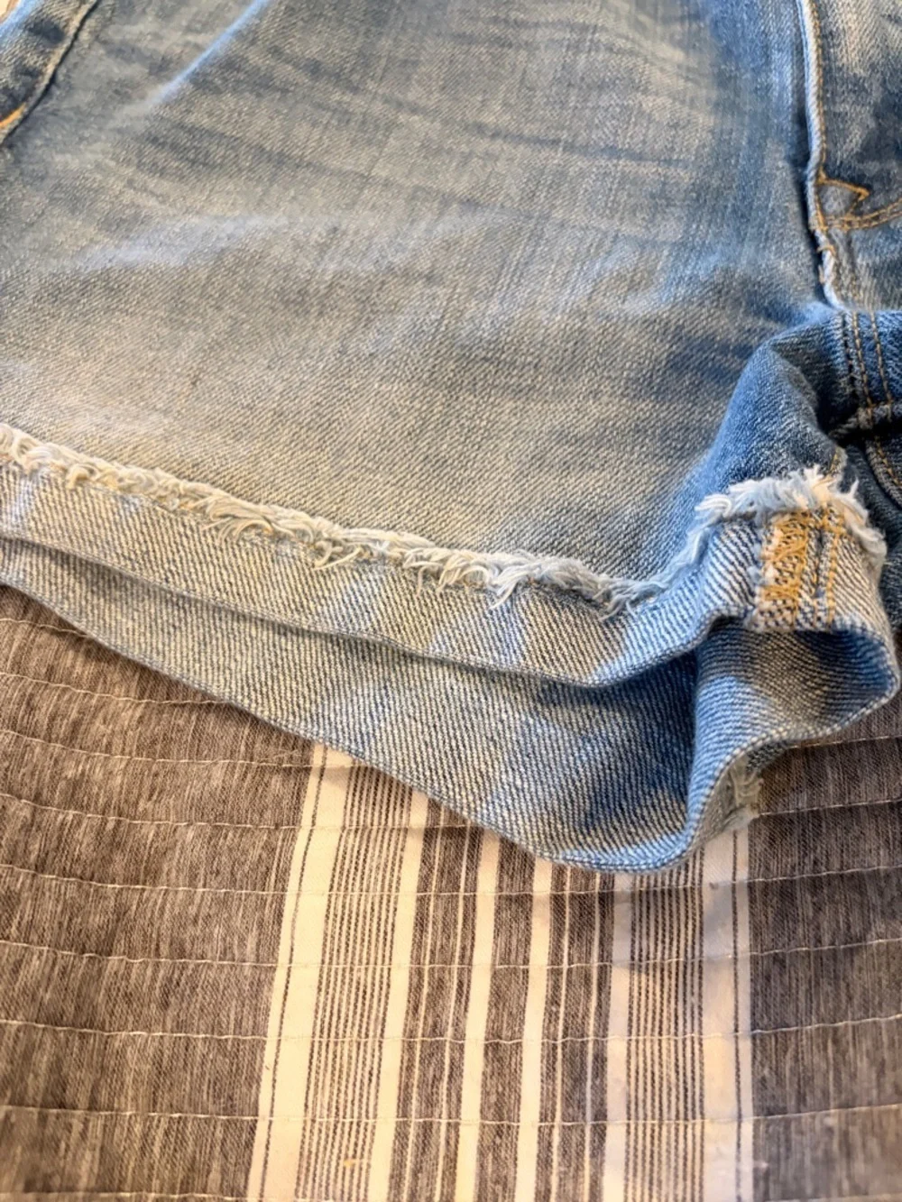 J. Crew Light Blue Frayed Hem Boyfriend Denim Shorts Women’s size 28”